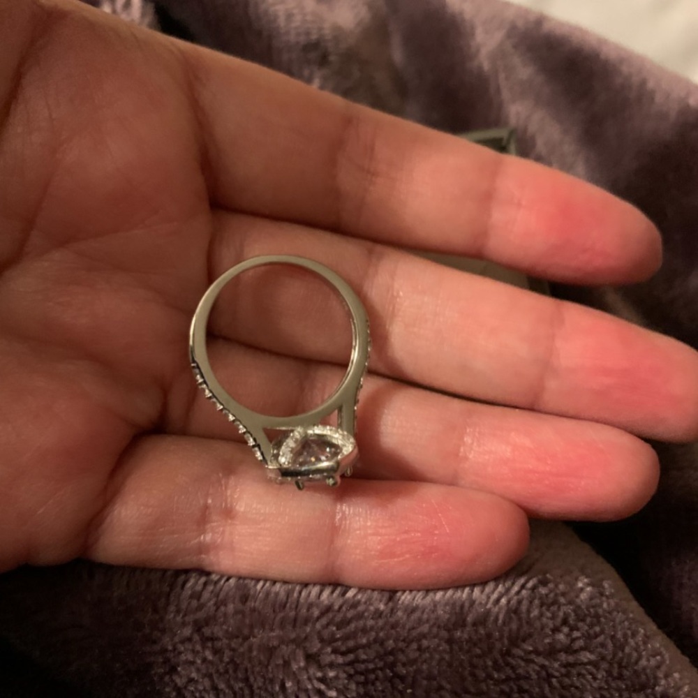 Beautiful Ring - image 3